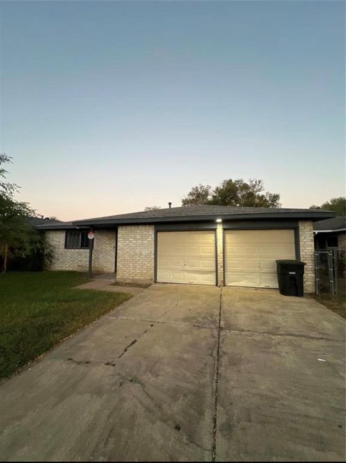 12707 Mosscrest Dr, Houston, TX, 77048-4015 | Card Image