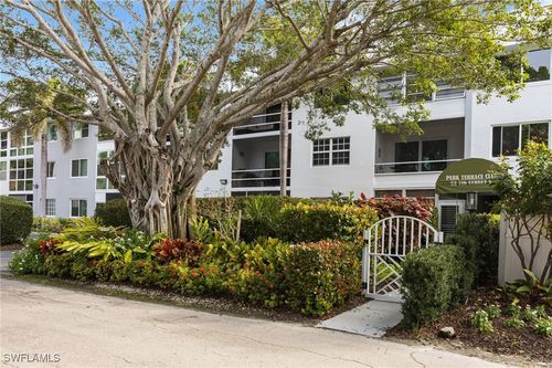 apt-206-72 7th St S, NAPLES, FL, 34102-6130 | Card Image