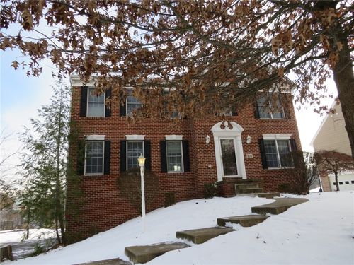 5015 Stags Leap Ln, Coraopolis, PA, 15108-9466 | Card Image