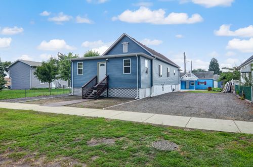 246 142nd St, Hammond, IN, 46327-1209 | Card Image