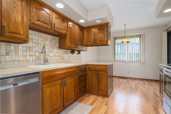 D1 - 201 Carol Ct, Condo with 2 bedrooms, 2 bathrooms and 1 parking in Pontiac IL | Image 7