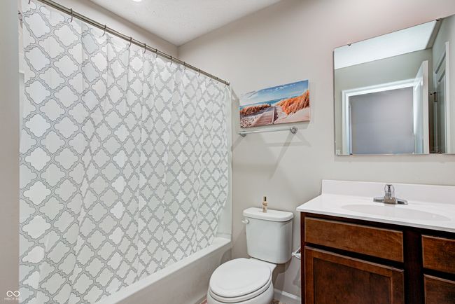 shared upstairs bathroom | Image 19