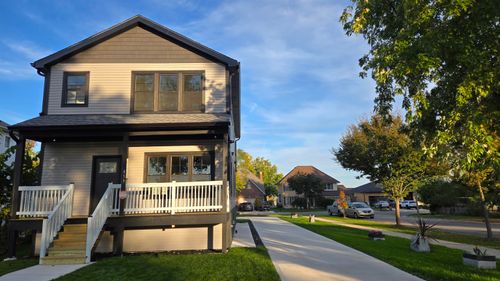 859 John St, Bensenville, IL, 60106-3258 | Card Image