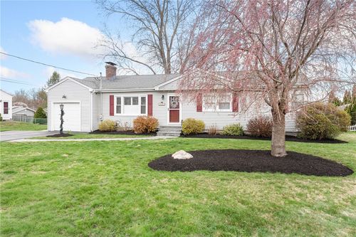 15 Green St, Cumberland, RI, 02864-3414 | Card Image