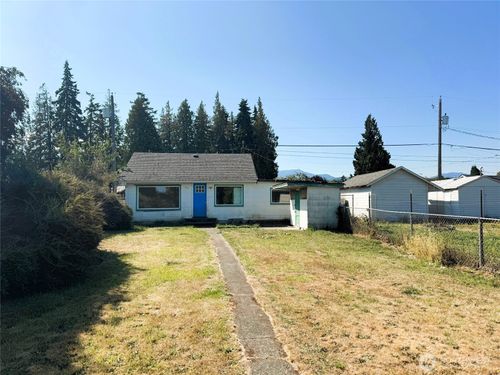814 E 2nd St, Port Angeles, WA, 98362-3620 | Card Image