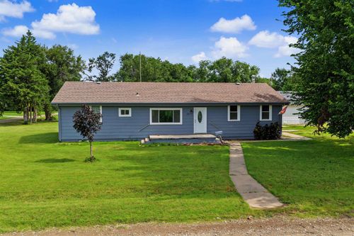300 E Railroad Ave, Beverly, KS, 67423-9110 | Card Image