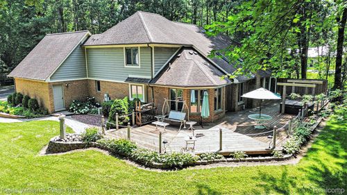 6365 Hayfield Ln, Almont, MI, 48003-9706 | Card Image