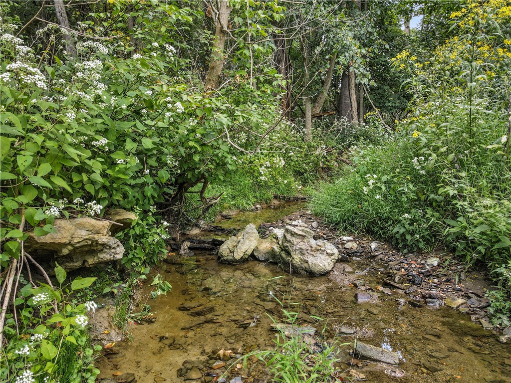 636 Clifton Rd, Bethel Park, PA 15102