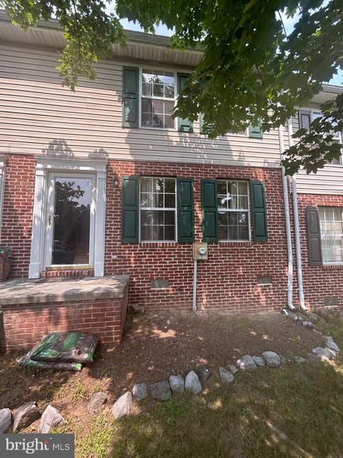 222 Waterford Ln, WINCHESTER, VA, 22602-6224 | Card Image