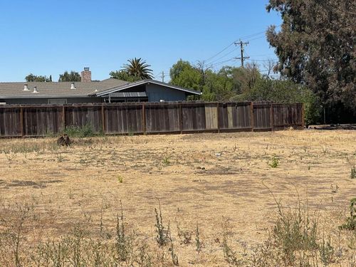 1591 Hillcrest Rd, Hollister, CA, 95023-5201 | Card Image