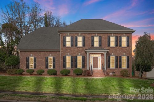 6817 Thornton Oaks Ct, Charlotte, NC, 28270-1553 | Card Image