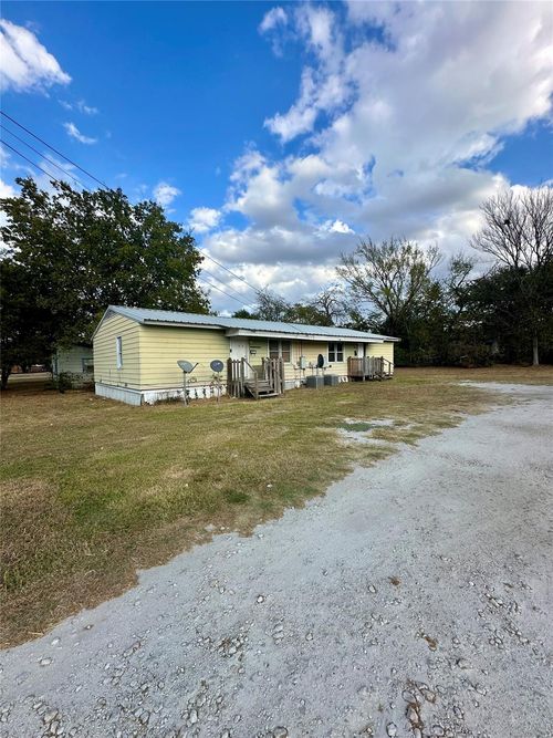 308 N Dallas St, Groesbeck, TX, 76642-1224 | Card Image