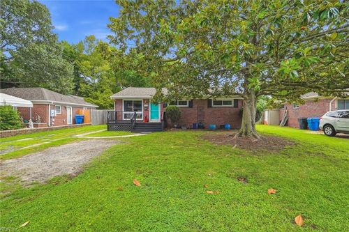 220 Matt Ln, Virginia Beach, VA, 23454-4524 | Card Image
