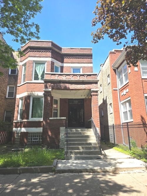 7250 S King Dr, Chicago, IL, 60619-1726 | Card Image