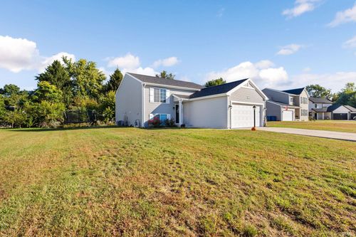 106 Red Tail Ct, Walkerton, IN, 46574-1524 | Card Image