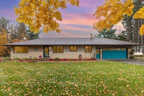 1538 N Maple St, Ellsworth, WI, 54011-9079 | Card Image