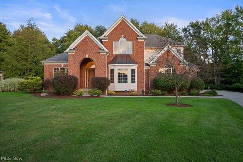 315 Capital Hill Cir, Chagrin Falls, OH, 44022-2182 | Card Image