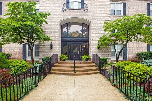 101-1077 Greenleaf Blvd, Elkhart, IN, 46514-3562 | Card Image