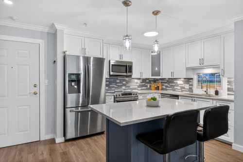 107-33708 King Rd, Abbotsford, BC, V2S8C6 | Card Image