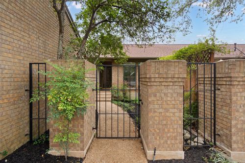 5724 N Scout Island Cir, Austin, TX, 78731-3344 | Card Image