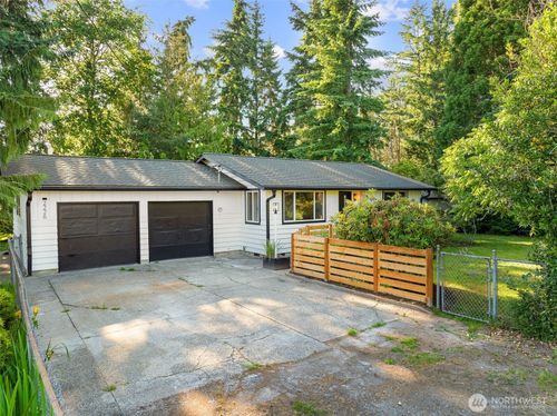 2226 125th Avenue Ct E, Edgewood, WA, 98372-1921 | Card Image