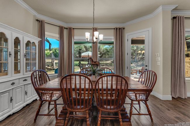 663 Private Road 1712, House other with 3 bedrooms, 3 bathrooms and null parking in Mico TX | Image 35