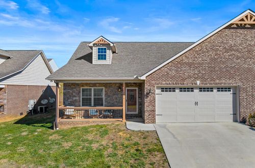3014 Villa Creekside Dr, Dandridge, TN, 37725-4581 | Card Image