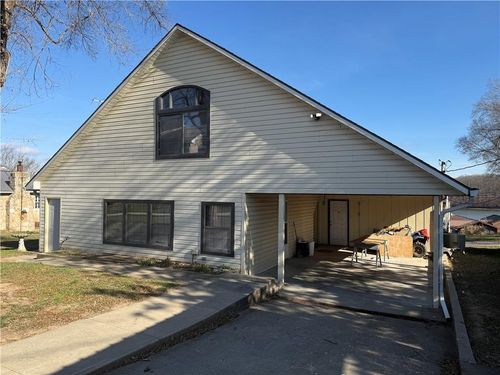 31435 Lofty Ln, Edwards, MO, 65326-3243 | Card Image