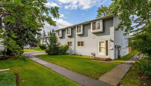 16-4810 40 Ave Sw, Calgary, AB, T3E1E5 | Card Image