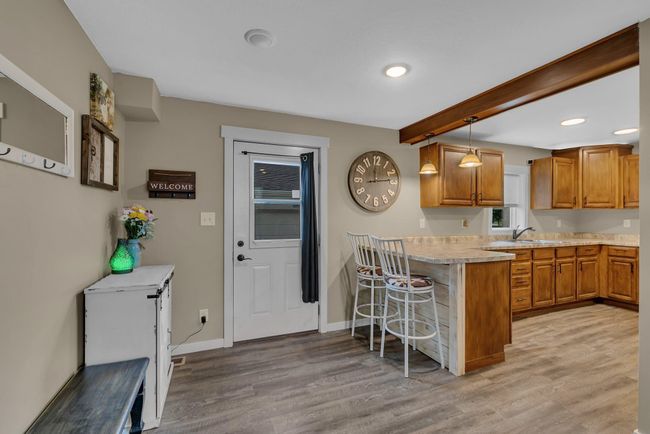 Foyer & Kitchen | Image 8