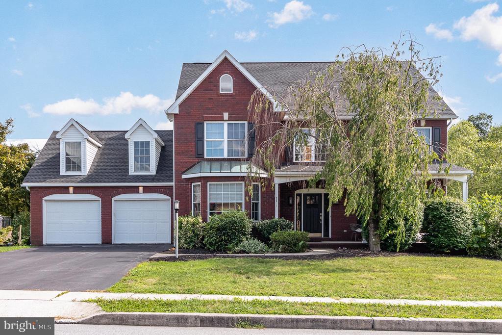 Saddlebrook Dr, Harrisburg, PA 17112