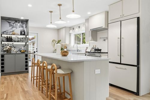 1-34 Governor Winthrop Rd, Somerville, MA, 02145-1006 | Card Image