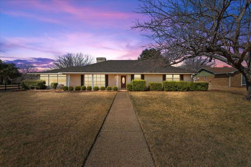 9313 Tree Lake Dr, Waco, TX, 76708-5705 | Card Image