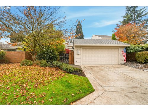 32525 Sw Arbor Lake Dr, Wilsonville, OR, 97070-6443 | Card Image
