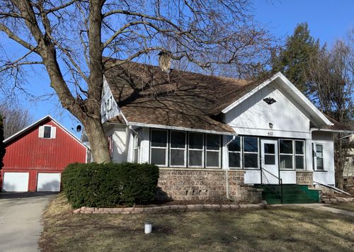 403 Rhodes Ave, Big Rock, IL, 60511-2035 | Card Image