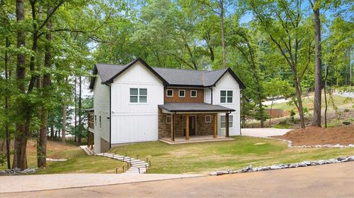 8875 Lakeside Way, Gainesville, GA, 30506-6230 | Card Image