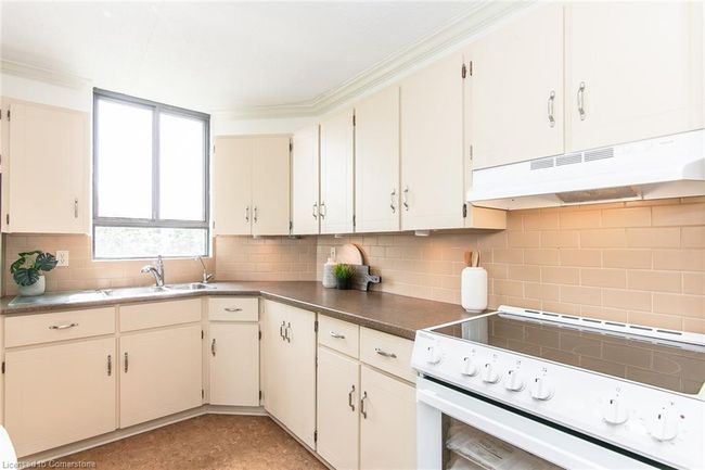 508 - 22 Marilyn Dr, House attached with 3 bedrooms, 2 bathrooms and 1 parking in Guelph ON | Image 17