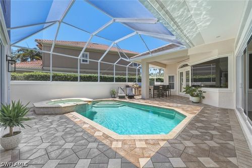 2844 Coco Lakes Dr, NAPLES, FL, 34105-4511 | Card Image