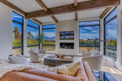 289 Ledgewood Dr, Bethlehem, NH, 03574 | Card Image