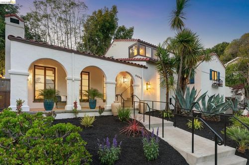 6000 Rockridge Blvd, Oakland, CA, 94618-1866 | Card Image