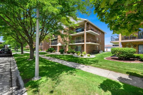 3e-8154 168th Pl, Tinley Park, IL, 60477-2036 | Card Image