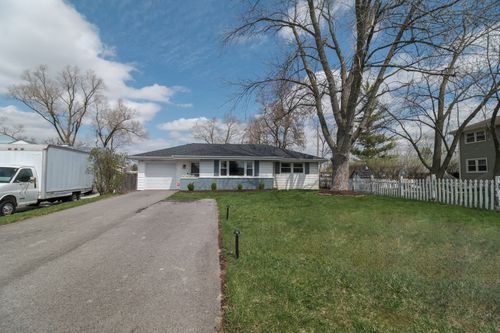 2414 Deerpath Dr, Lindenhurst, IL, 60046-9074 | Card Image