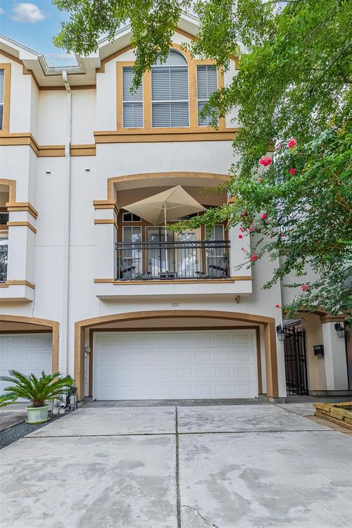 702 Asbury St, Houston, TX, 77007-5145 | Card Image