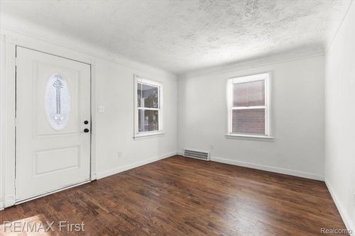 1602 Hoffman Ave, Royal Oak, MI, 48067-3485 | Card Image