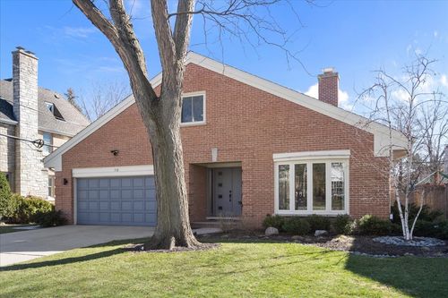 710 Ouilmette Ln, Wilmette, IL, 60091-2318 | Card Image