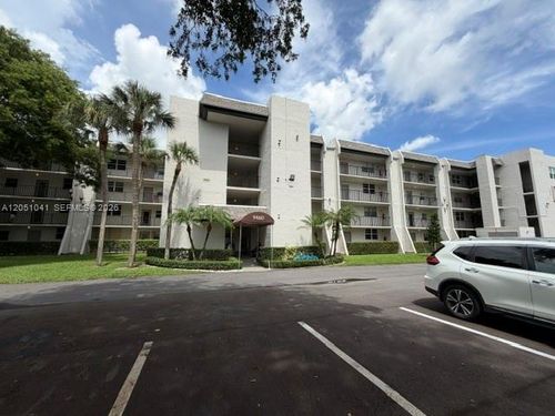 310-9460 Poinciana Place, Davie, FL, 33324 | Card Image