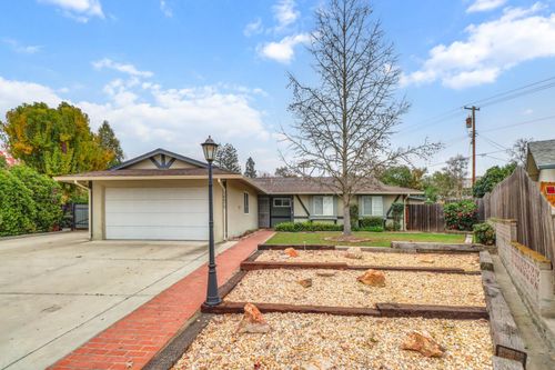 10872 Oakton Way, Rancho Cordova, CA, 95670-2449 | Card Image