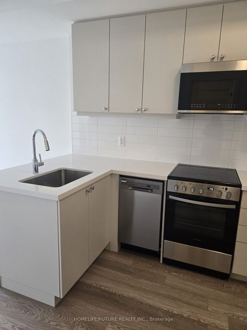 720-51 Clarington Boulevard, Clarington, ON, L1C0H6 | Card Image