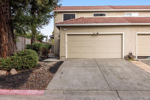 5 Fargo Ct, Rohnert Park, CA, 94928-1328 | Card Image