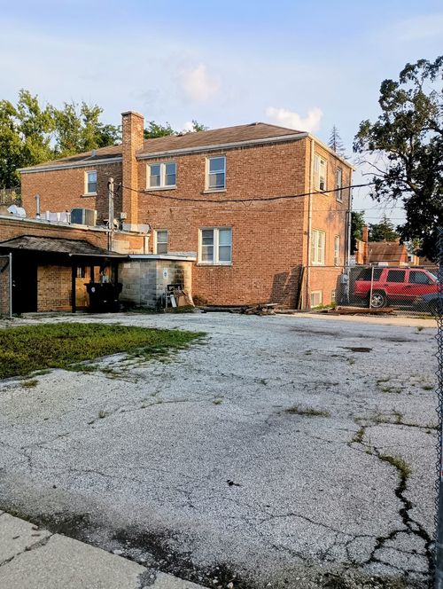 4-2000-04 S 17th Ave, Broadview, IL, 60155-2906 | Card Image